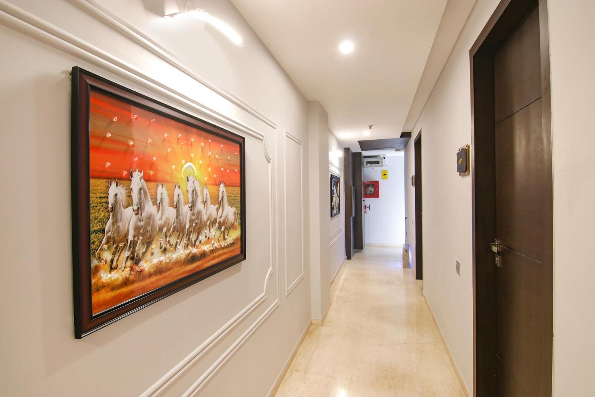 Fabhotel Prime K9 Crown ลูดิฮานา ภายนอก รูปภาพ