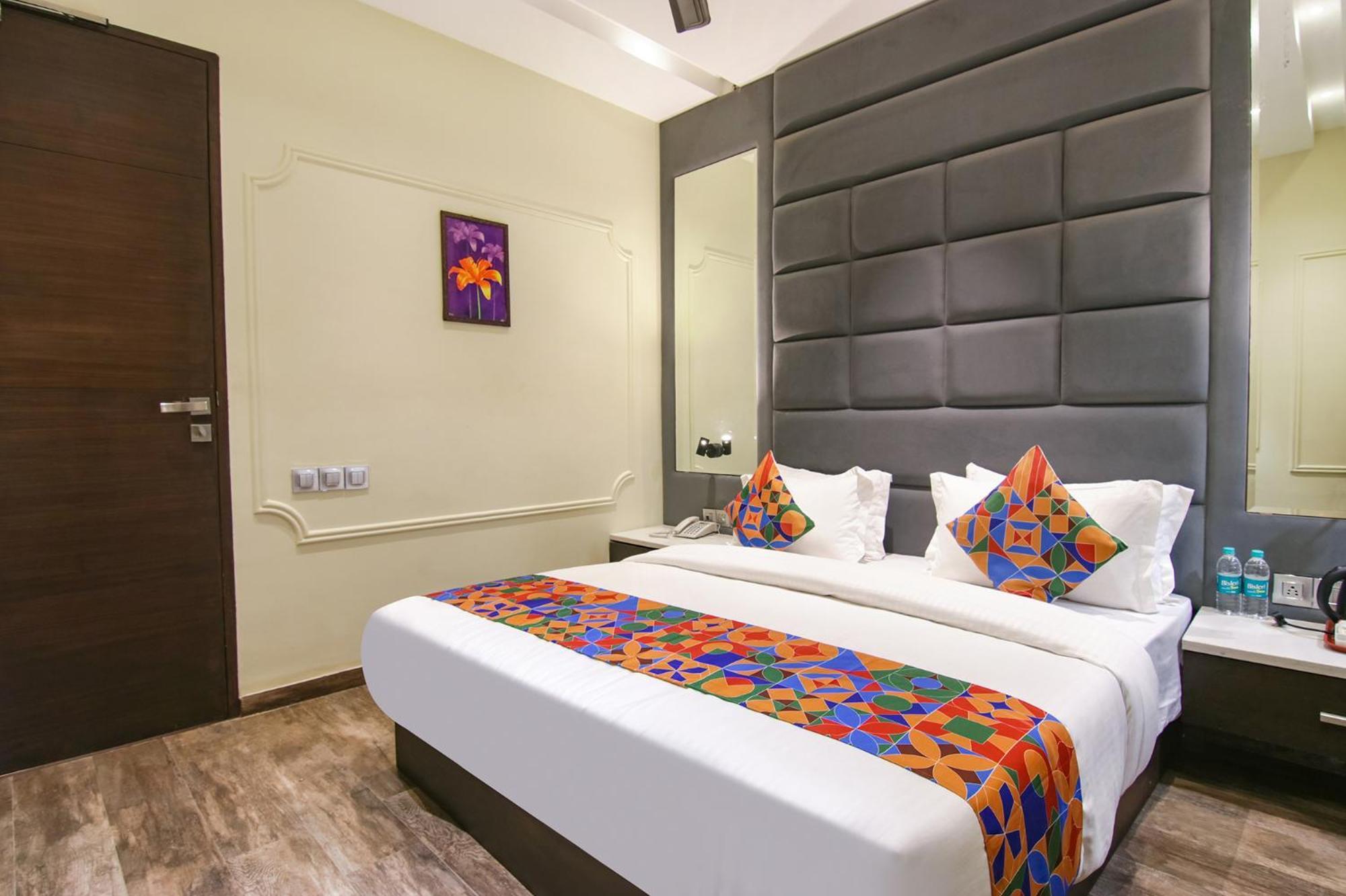 Fabhotel Prime K9 Crown ลูดิฮานา ภายนอก รูปภาพ